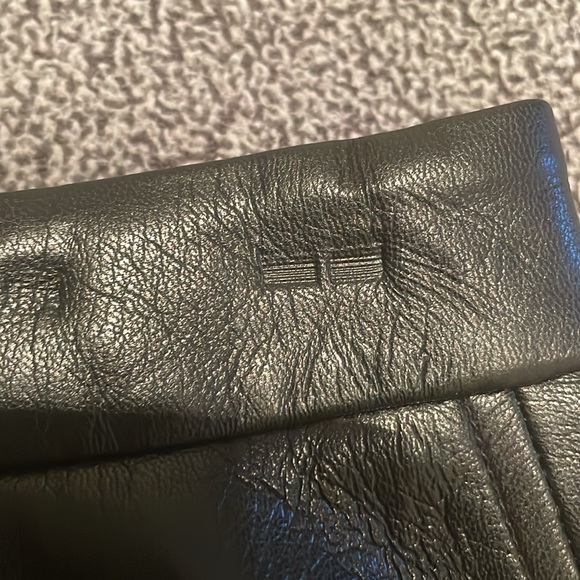 Aritzia Wilfred Manor Vegan Leather Skirt - Picture 16 of 16